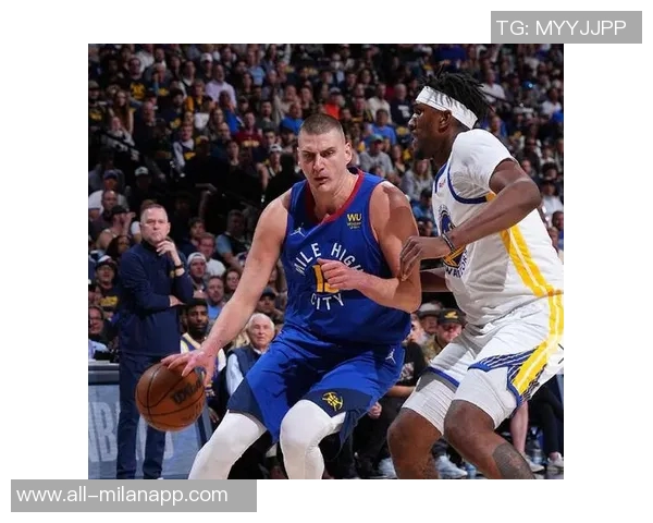 科尔怀念卢尼在大通中心的热烈掌声期待再次相聚的美好时刻 科尔怀念卢尼在大通中心的热烈掌声期待再次相聚的美好时刻